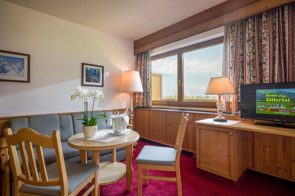 Hotel Cafe Zillertal Aussenansicht